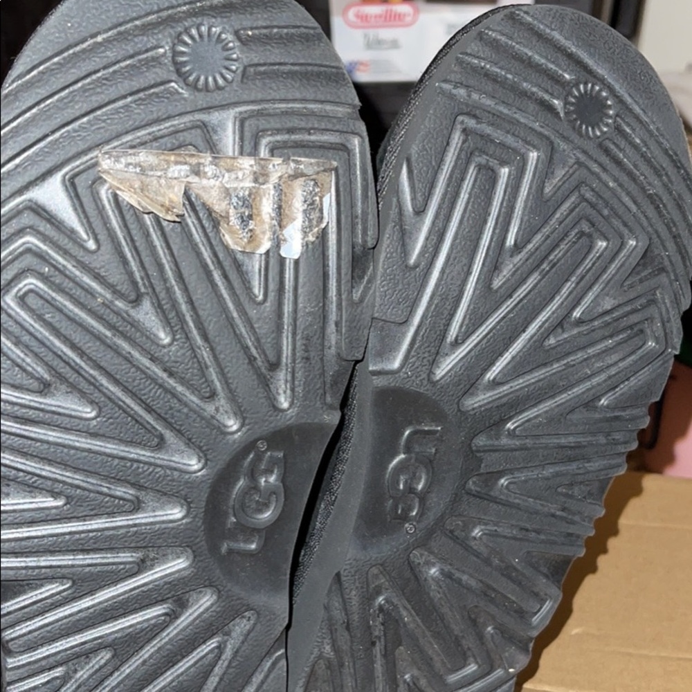 Little girls size 1 ugg boots